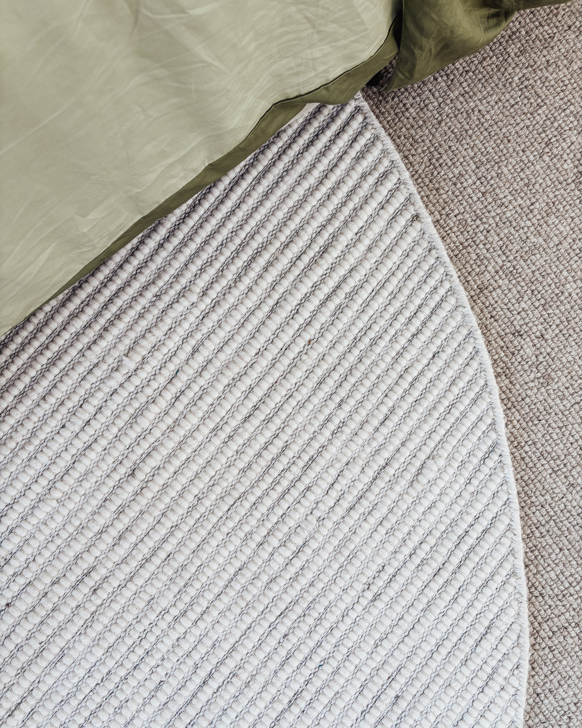 Pella Cream and Grey Textured Flatweave Round Rug