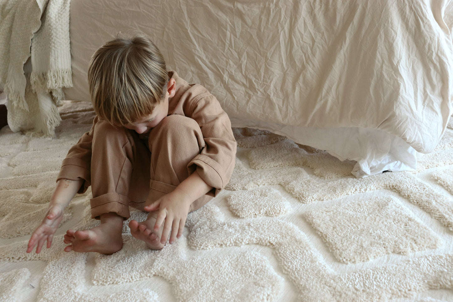 P.E.Tra Ivory Diamond Rug