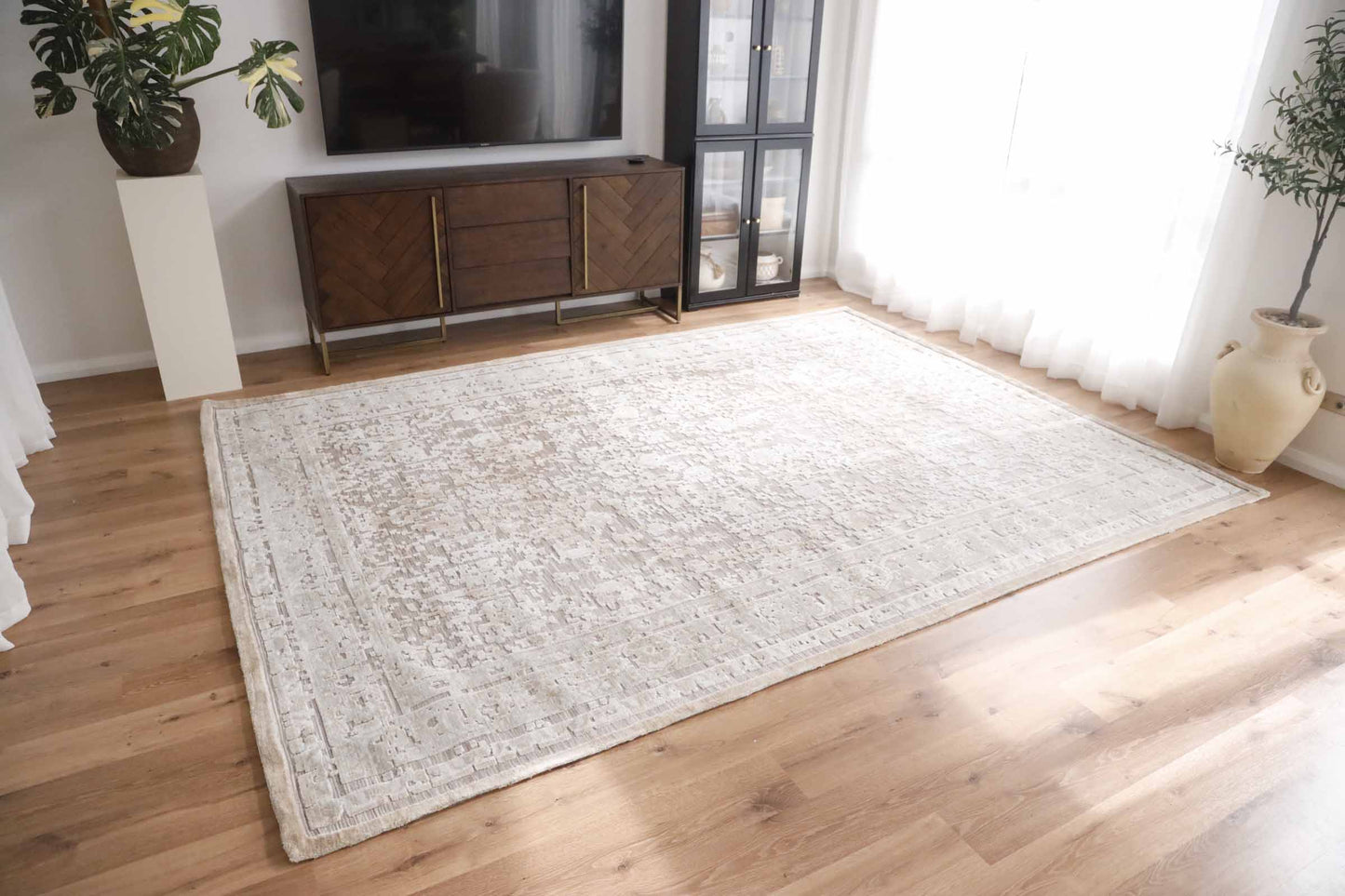 Piya Brown and Grey Traditional Distressed Rug