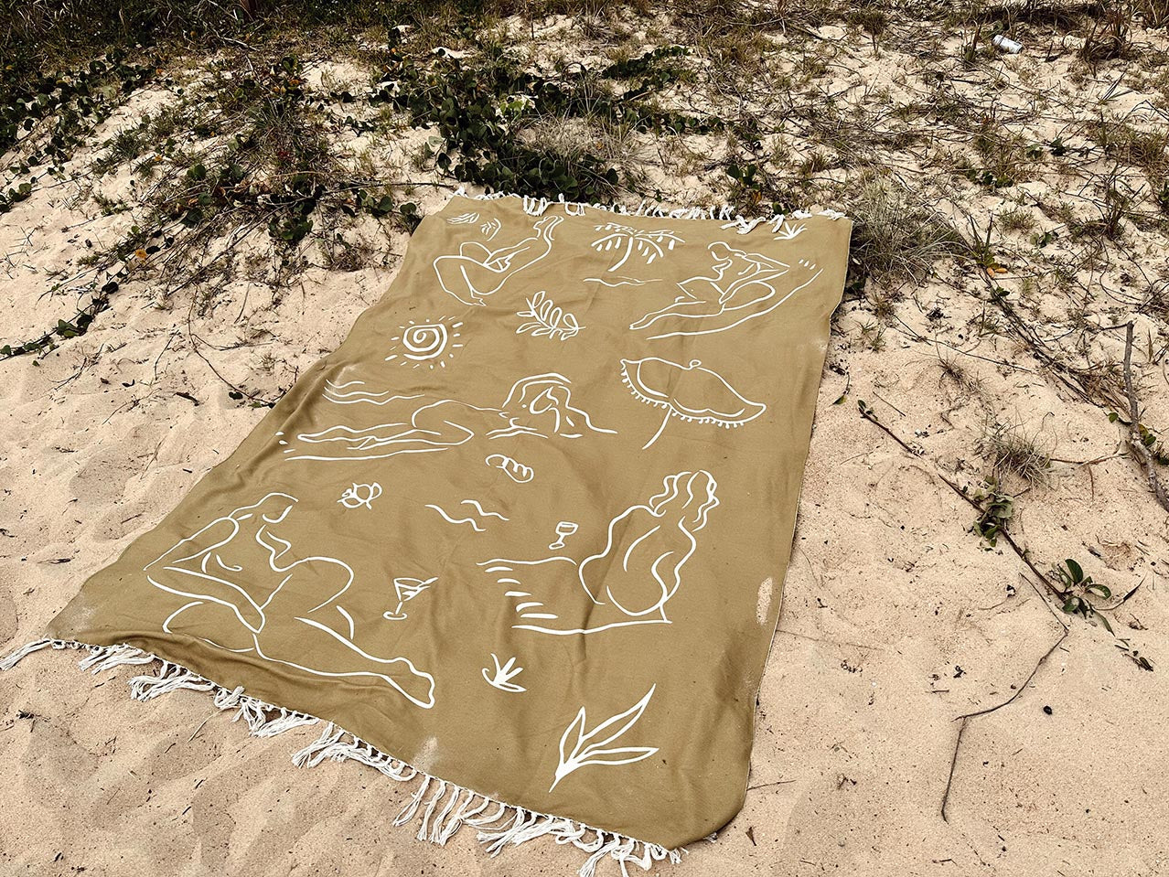 Pragya Abstract Pattern Picnic Rug