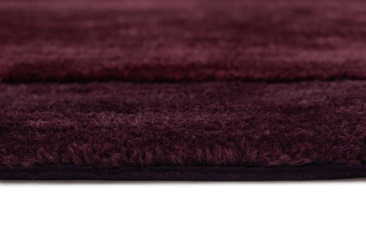 Quannah Wine Bordered Shag Rug