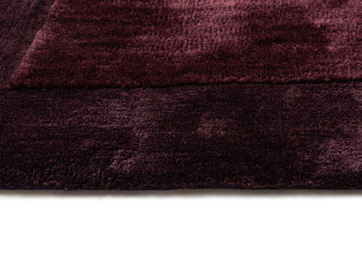 Quannah Wine Bordered Shag Rug