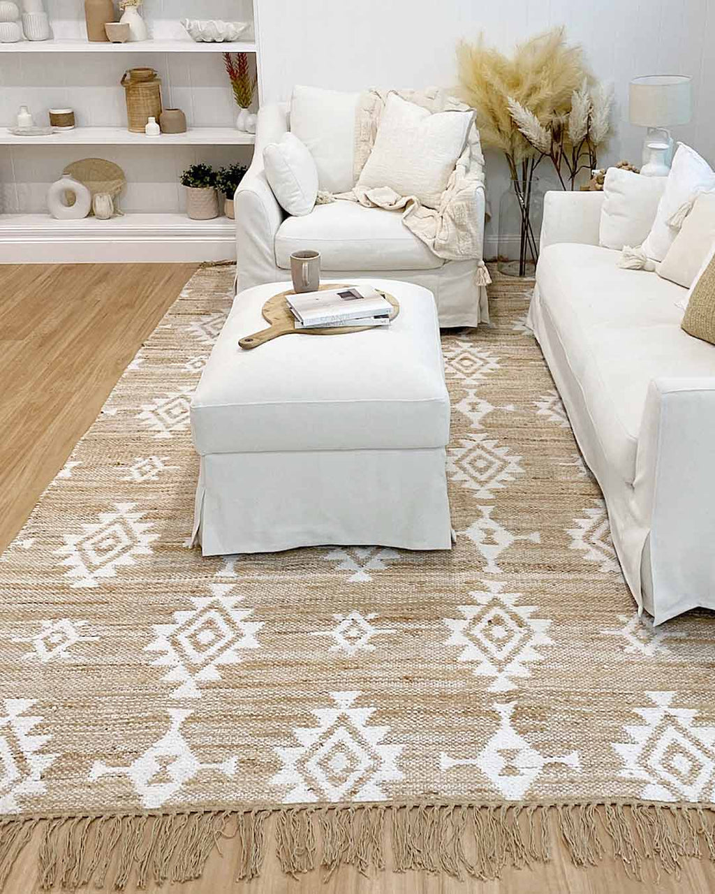 Quincy White and Natural Rug *NO RETURNS UNLESS FAULTY