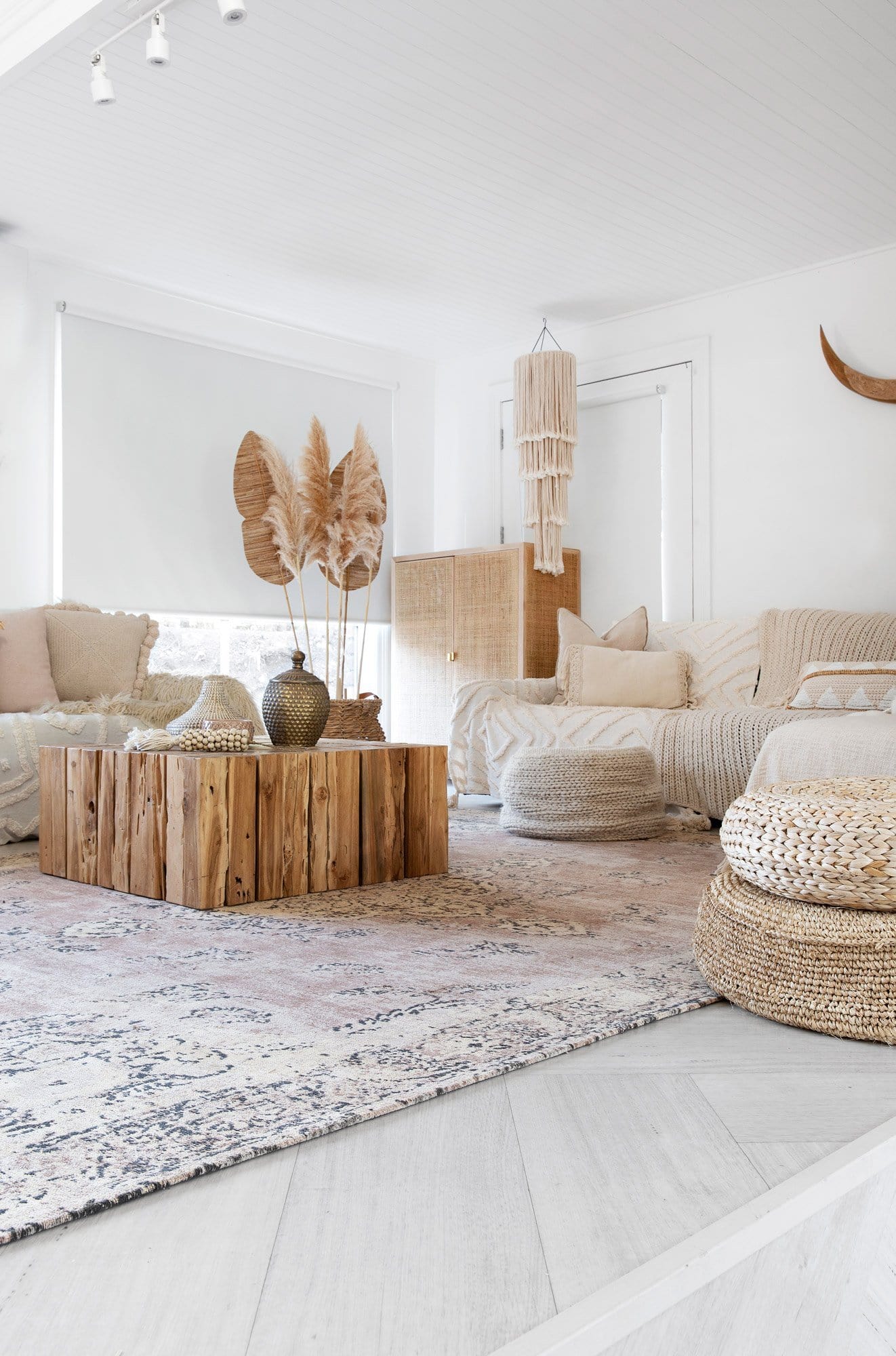 Sadie Coral Peach Turkish Style Distressed Rug