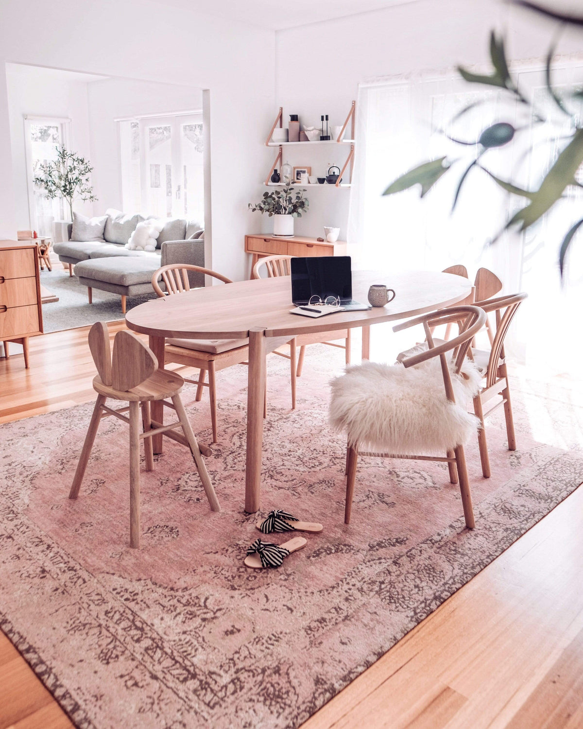 Sahara Turkish Style Pink Distressed Medallion Rug
