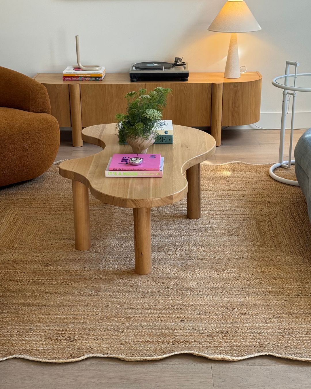 Sarandi Natural Brown Scalloped Jute Rug