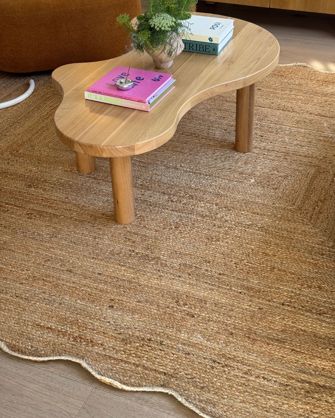 Sarandi Natural Brown Scalloped Jute Rug