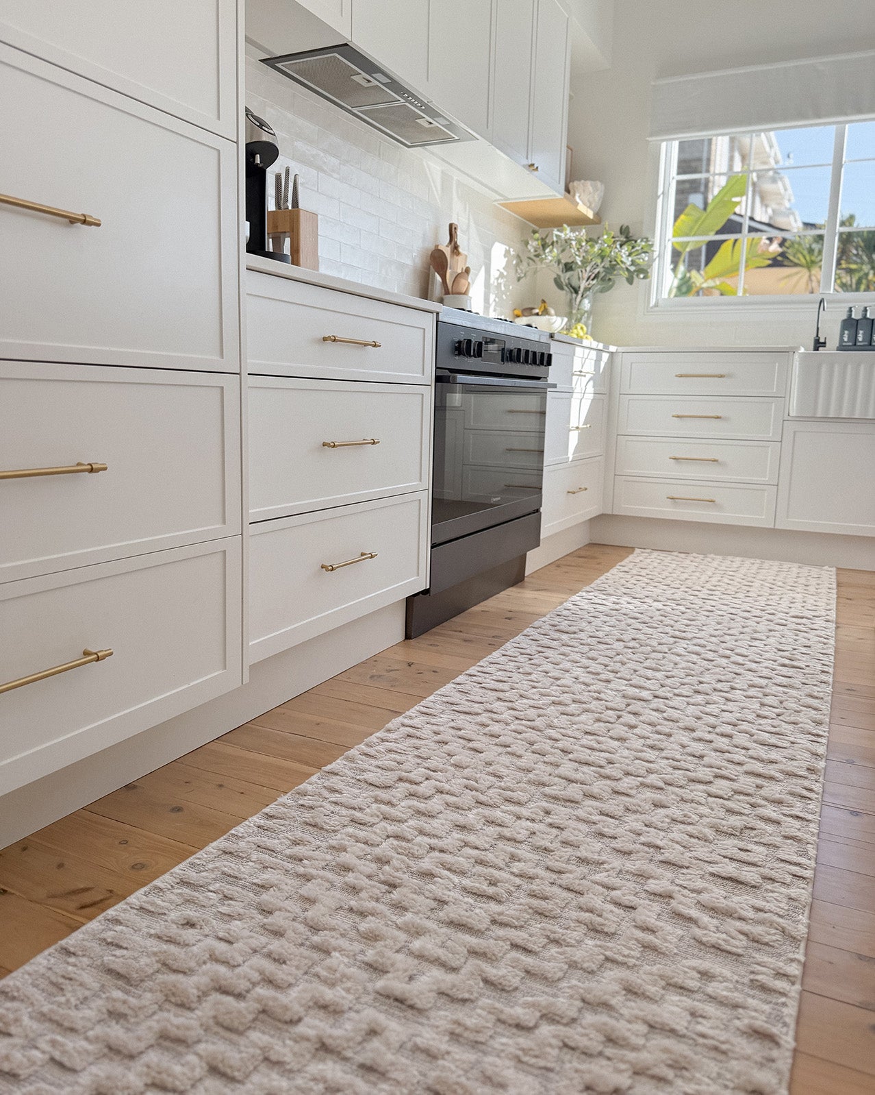 Sarita Ivory and Grey Geometric Textured Runner Rug