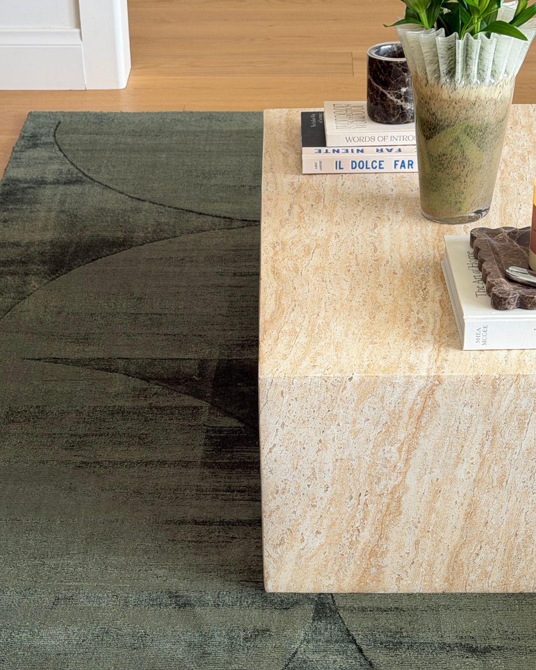 Sefina Green Hourglass Viscose Rug