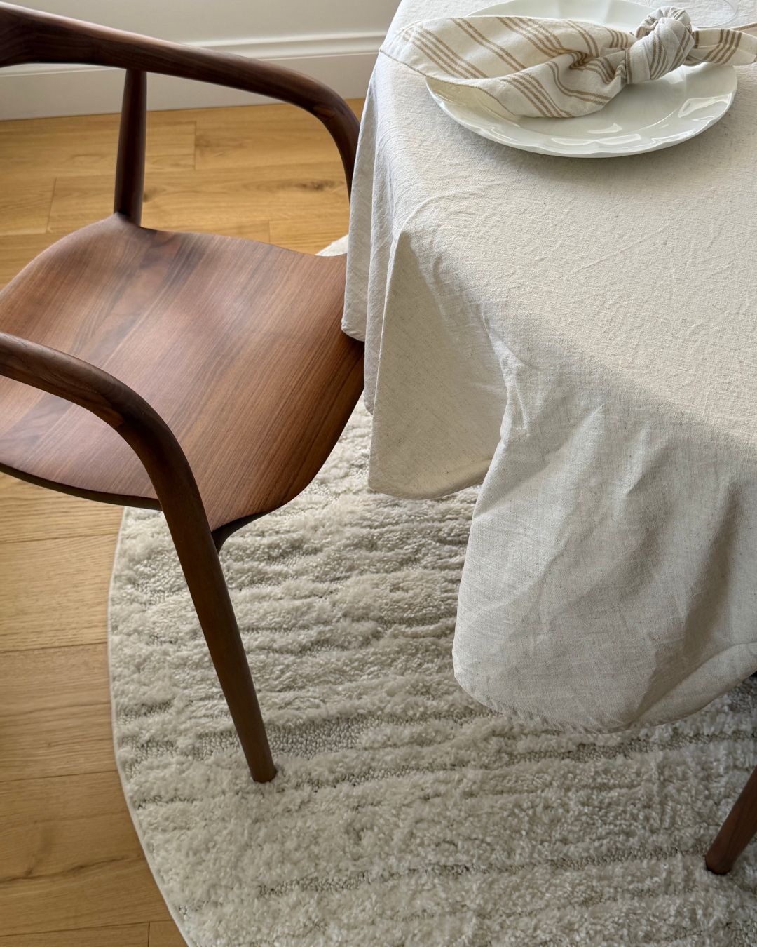 Serena Ivory Cream Textured Round Rug