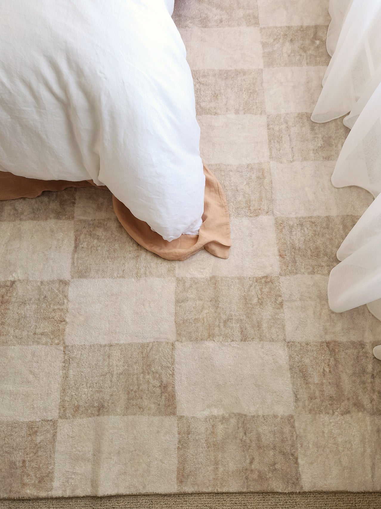 Shira Neutral Beige Checkered Washable Rug