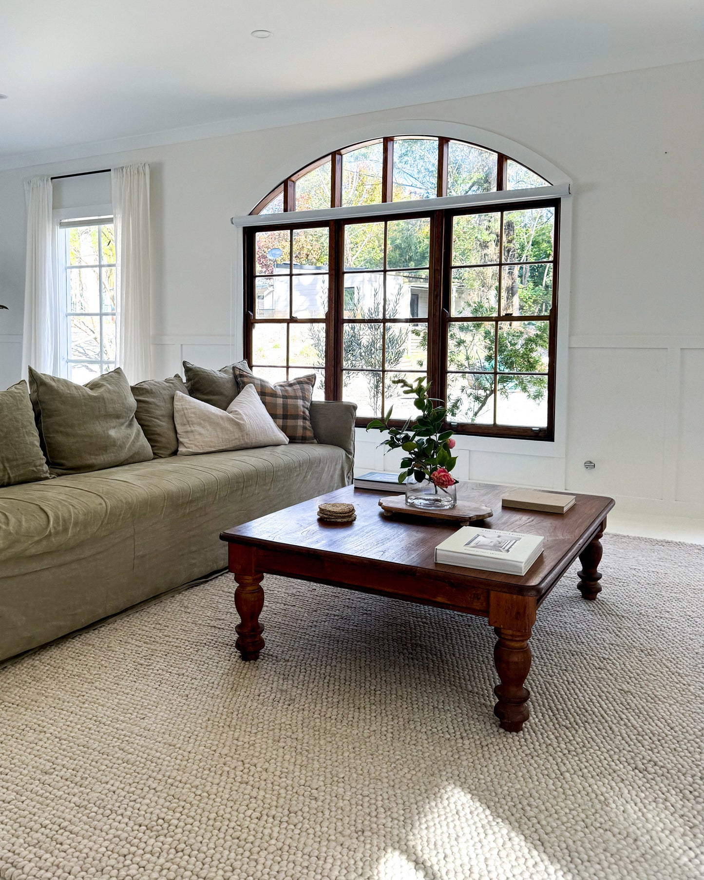 Simone Cream and Ivory Marble Looped Rug