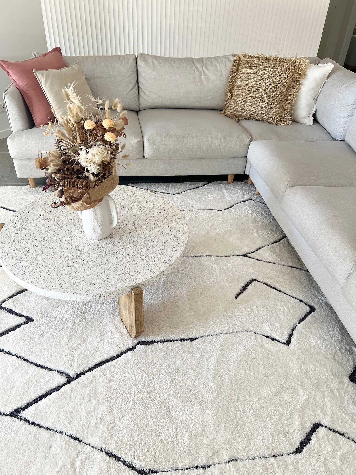 Tahlee Cream and Charcoal Grey Tribal Shag Rug