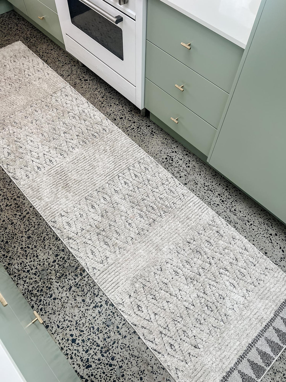 Talia Ivory Black Tribal Textured Runner Rug