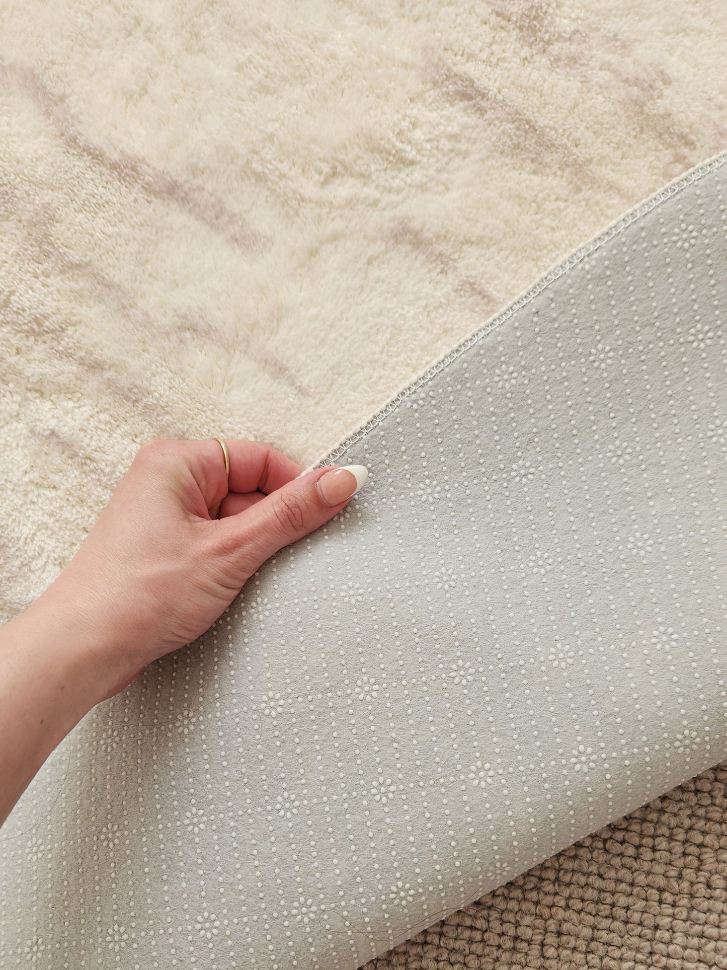 Tandara Grey and Cream Abstract Pattern Washable Round Rug