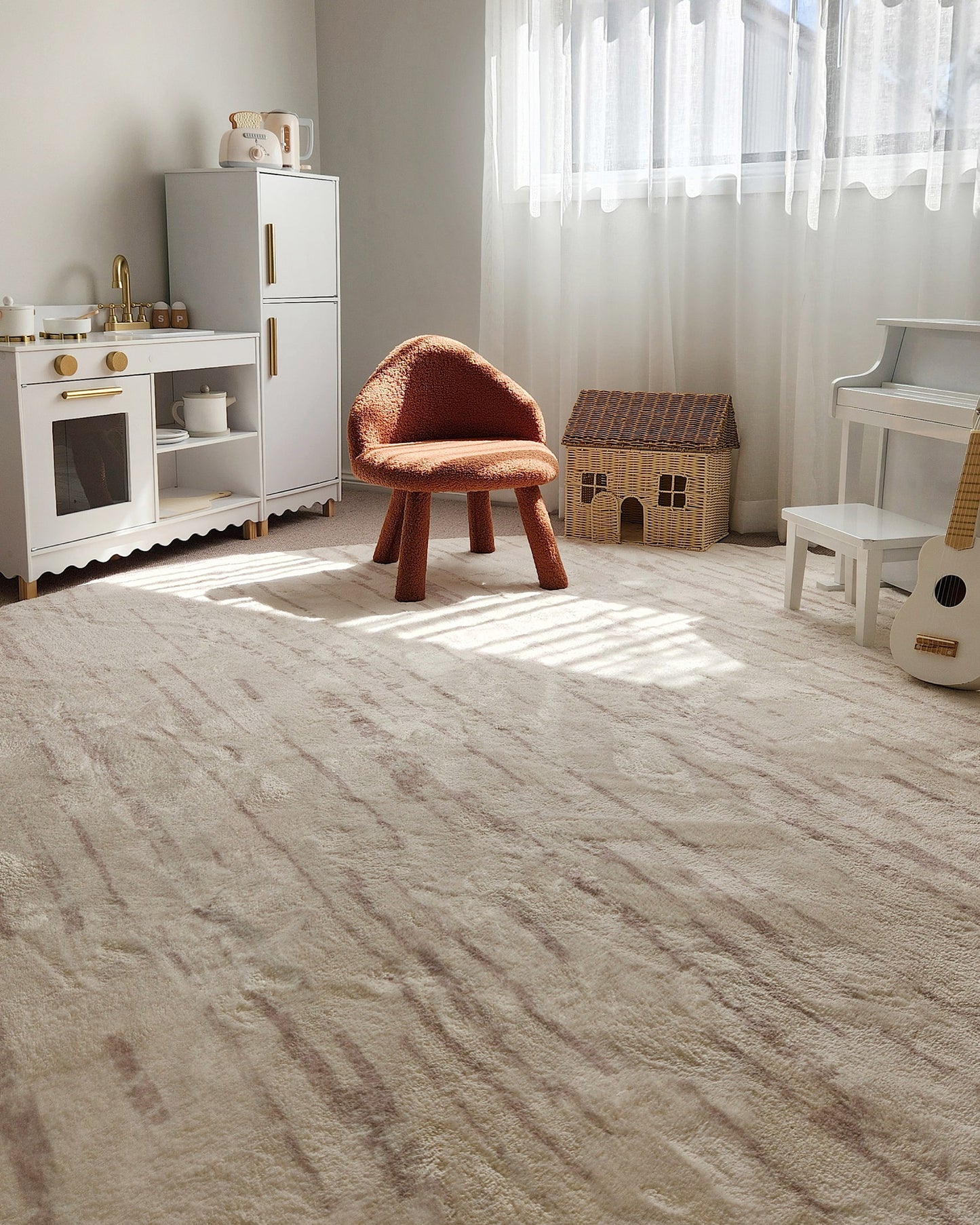 Tandara Grey and Cream Abstract Pattern Washable Round Rug