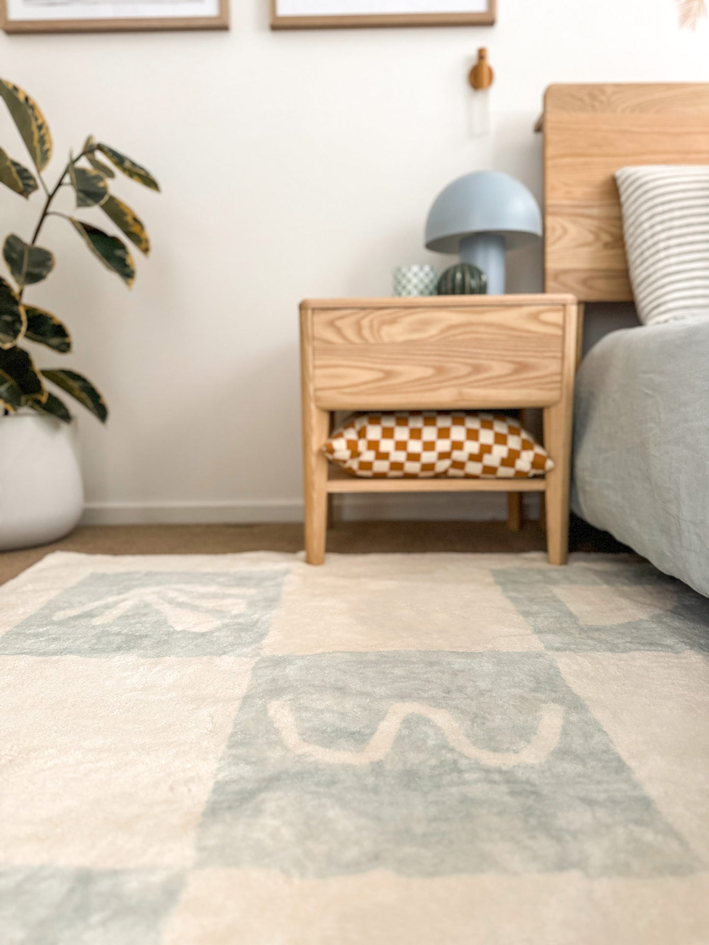 Tara Blue and Cream Checkered Washable Rug