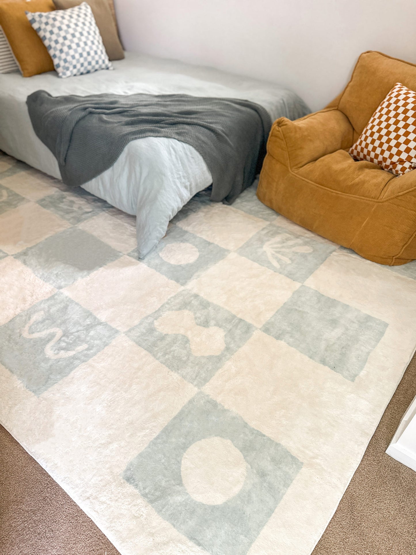 Tara Blue and Cream Checkered Washable Rug