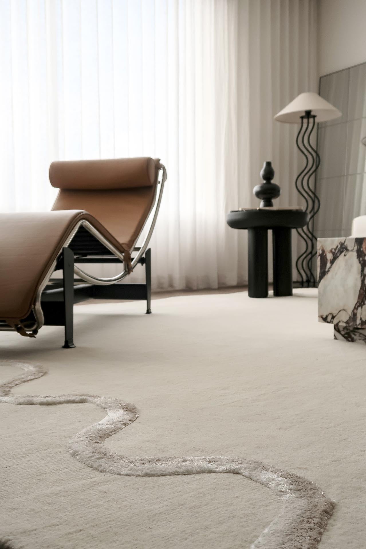 Tippy Cream Scalloped Handmade Wool Rug