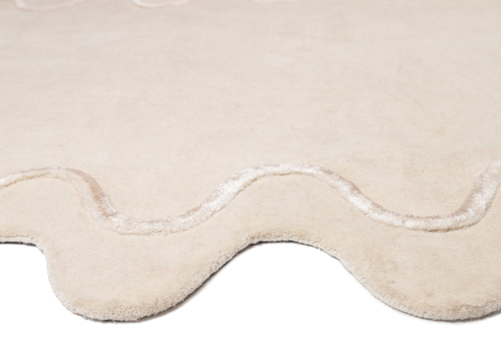 Tippy Cream Scalloped Handmade Wool Rug