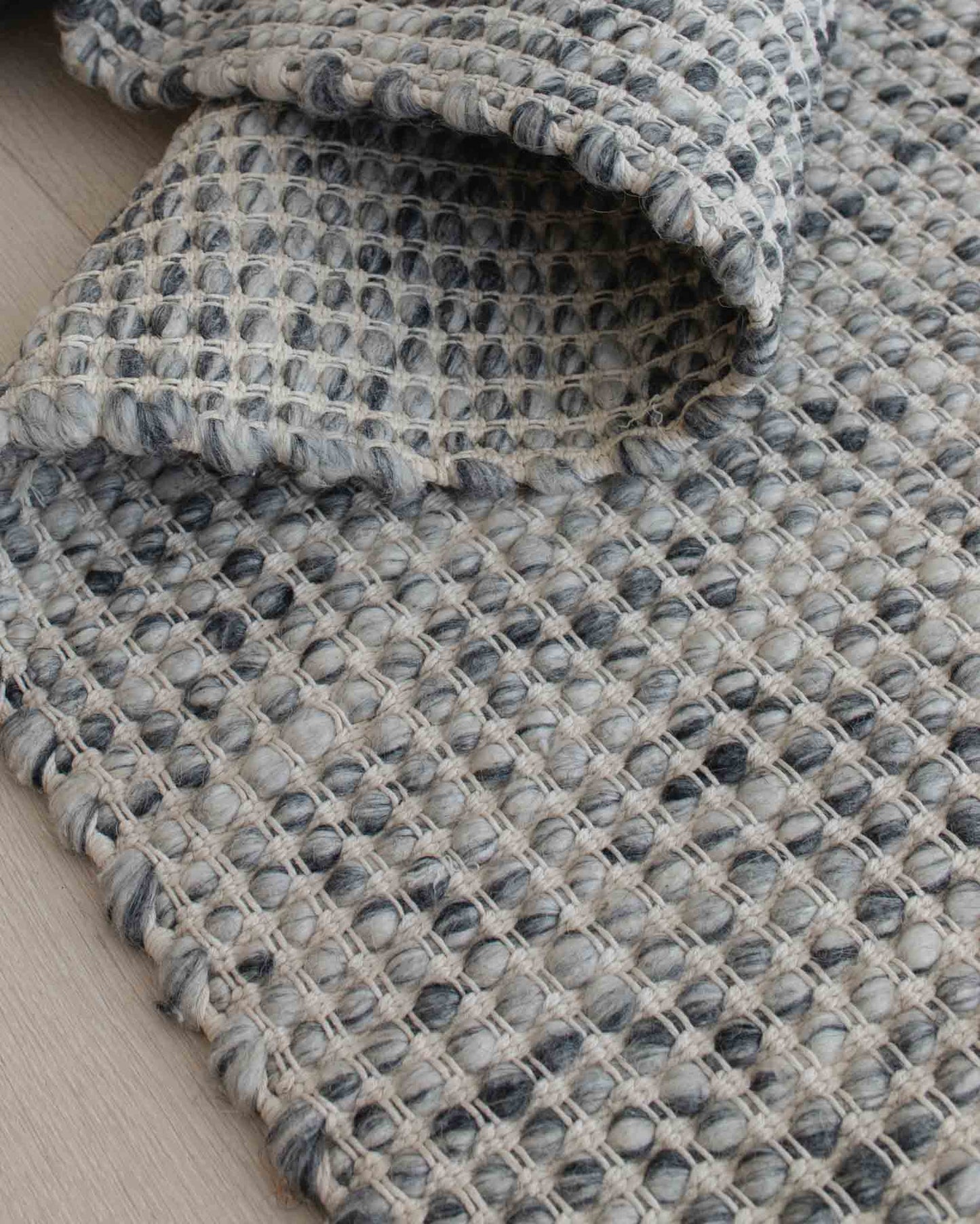 Vaasa Marbled Grey Chunky Wool Rug