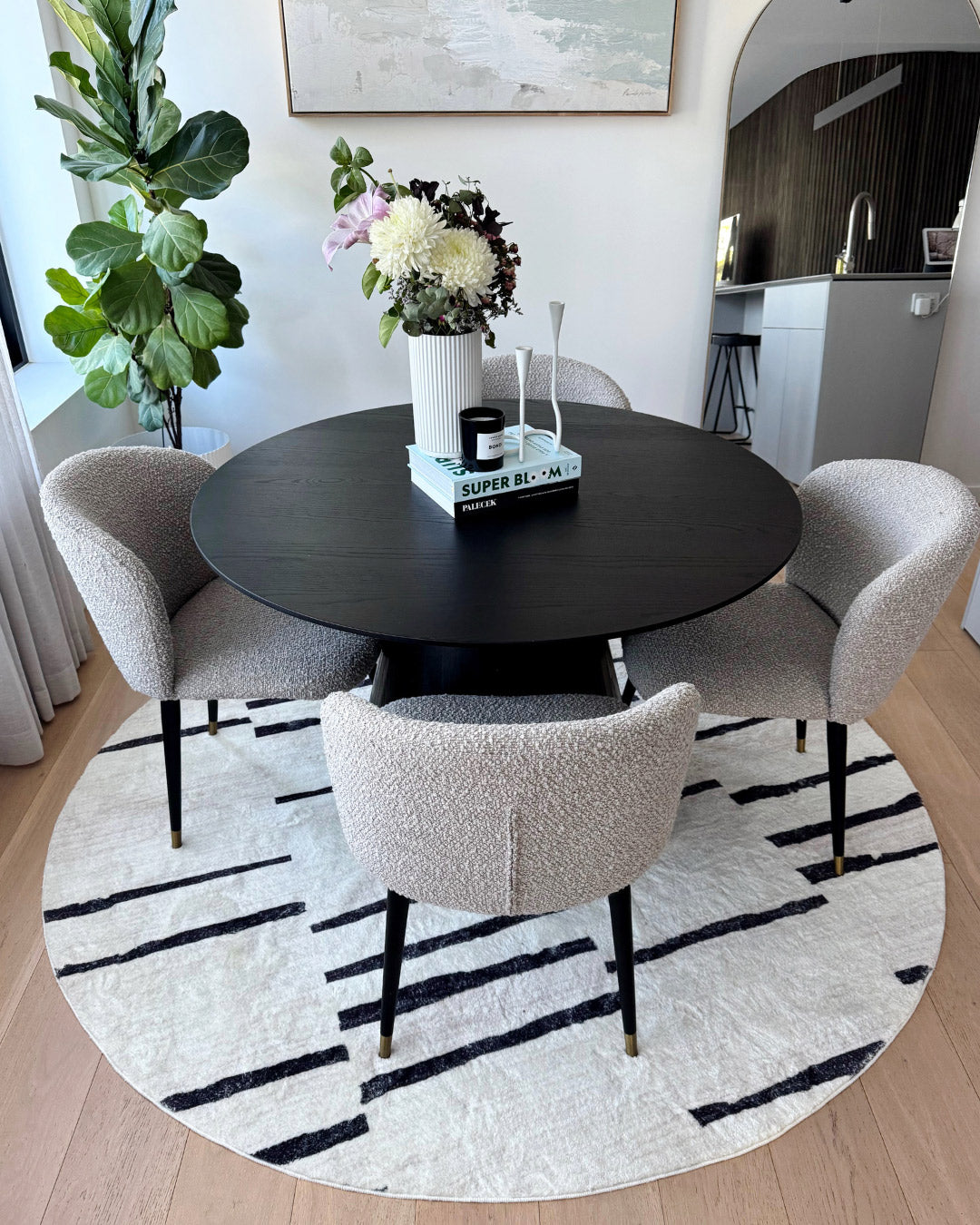 Vesper Black and Ivory Tribal Washable Round Rug