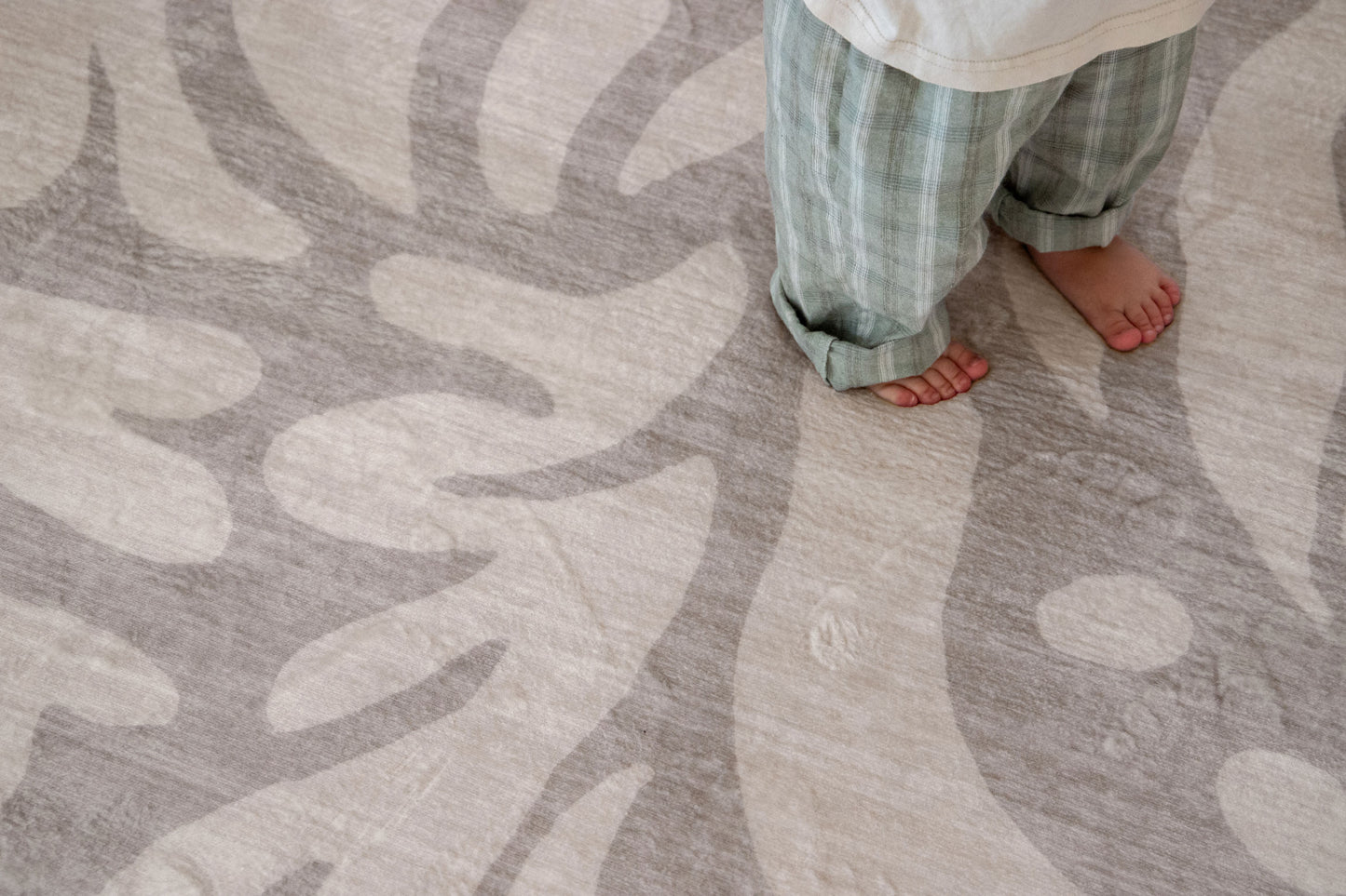 Viki Grey Beige Leaves Rollie Pollie Playmat