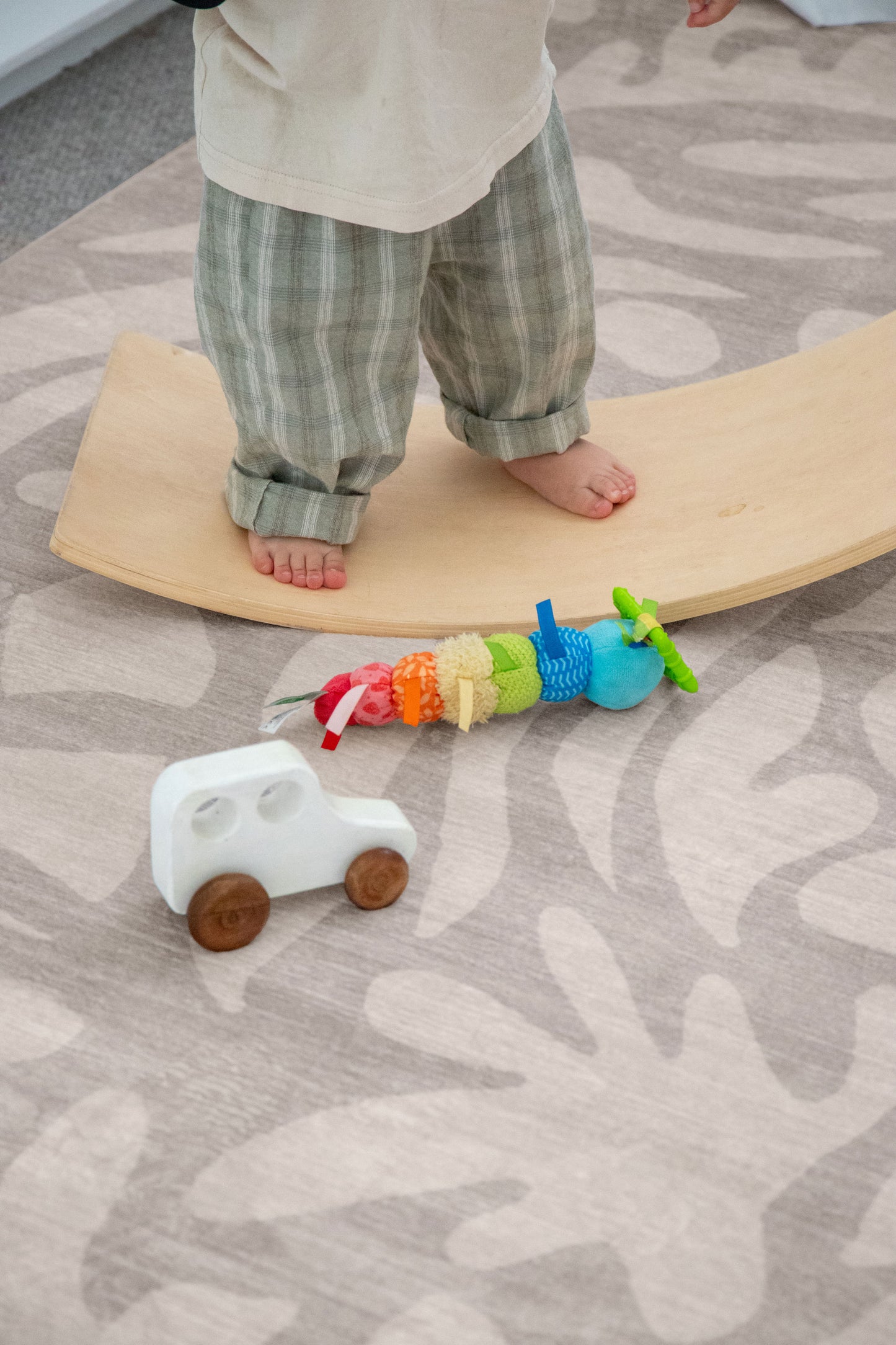 Viki Grey Beige Leaves Rollie Pollie Playmat