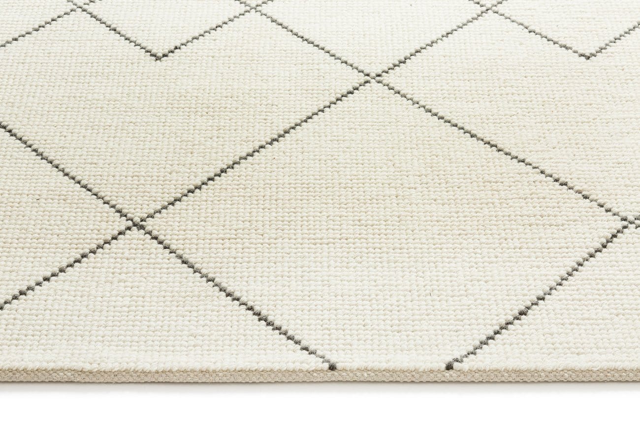 Zane Ivory Tribal Pattern Wool Rug