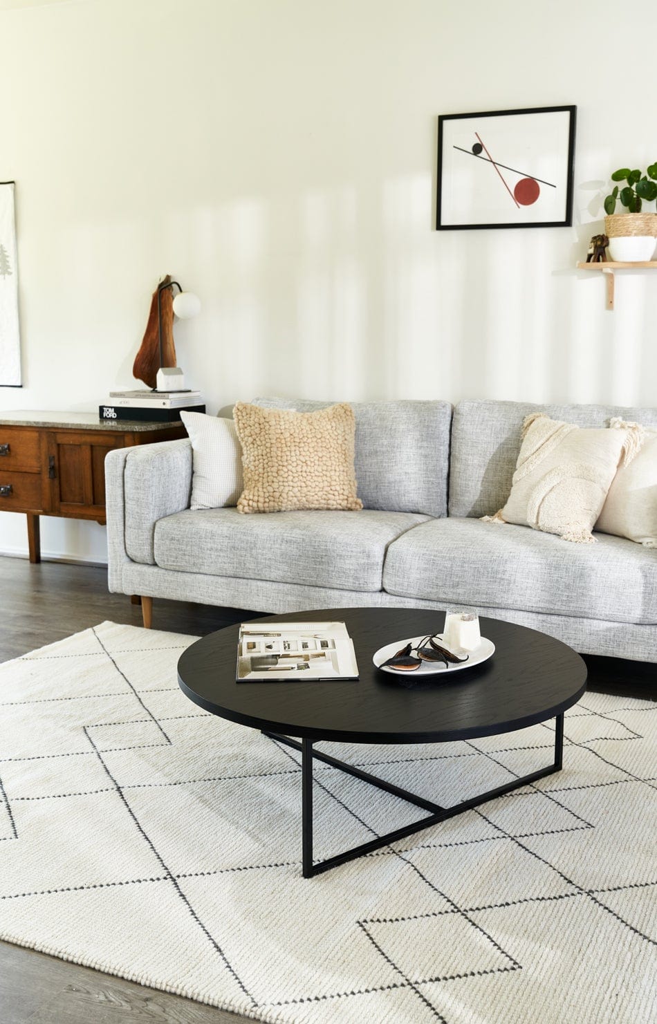 Zane Ivory Tribal Pattern Wool Rug