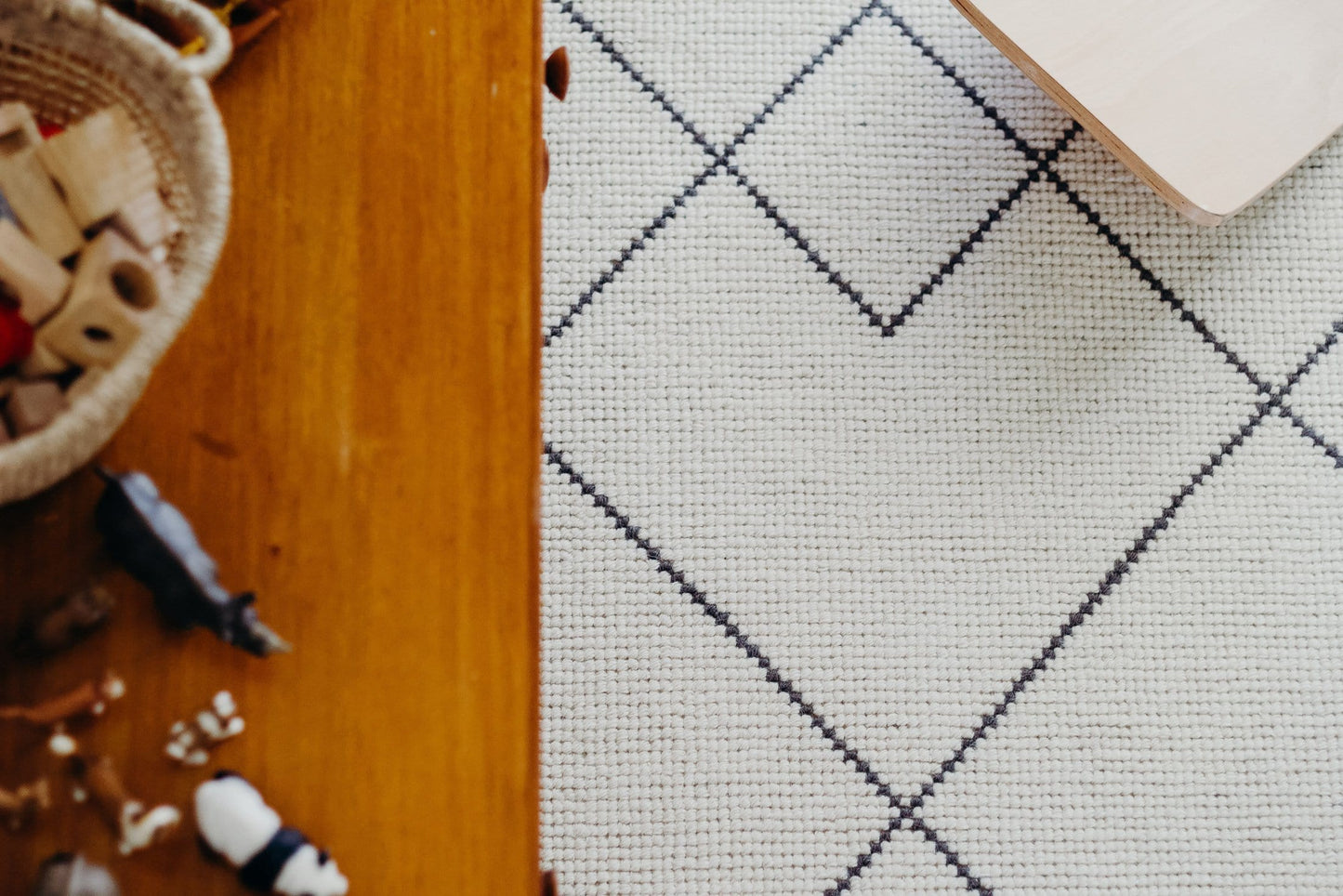 Zane Ivory Tribal Pattern Wool Rug